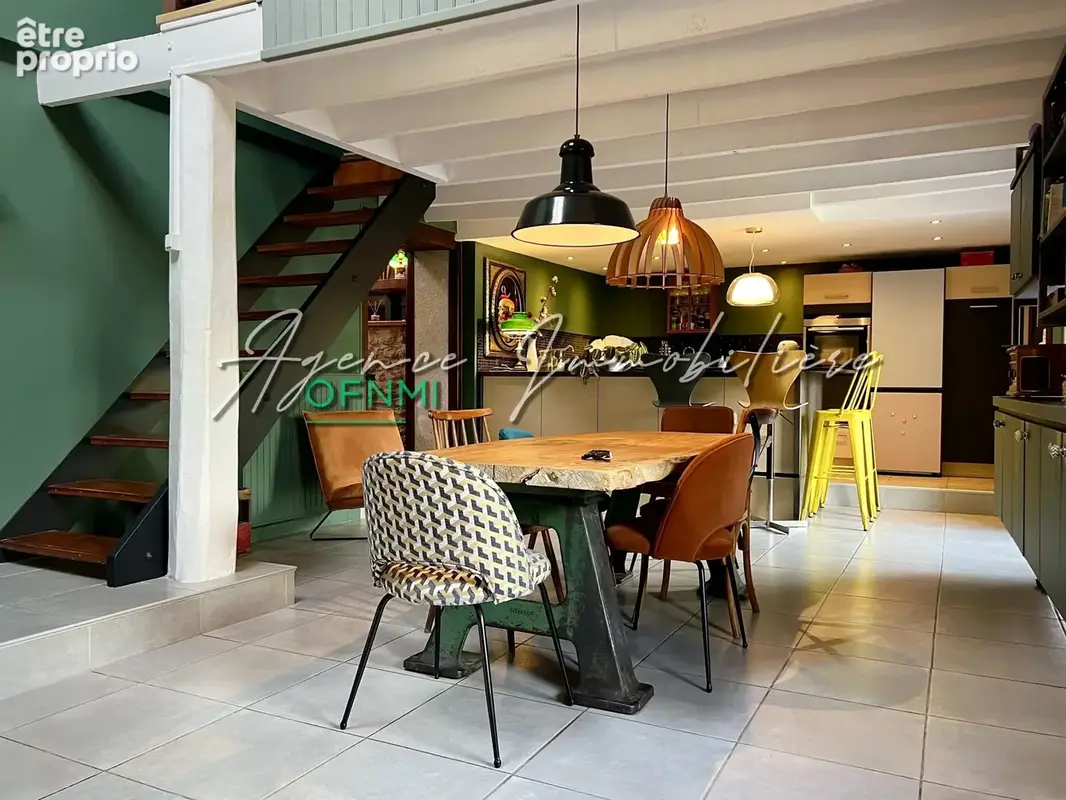 Valfleury, authentique maison de famille, charme et contemporain, une réalisation décorateur. - photo 12