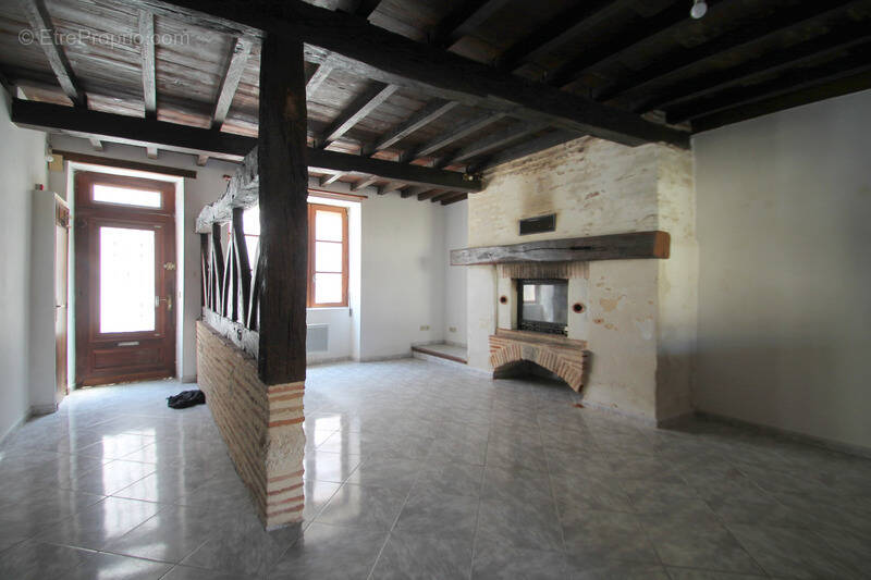 Maison à LE MAS-D'AGENAIS