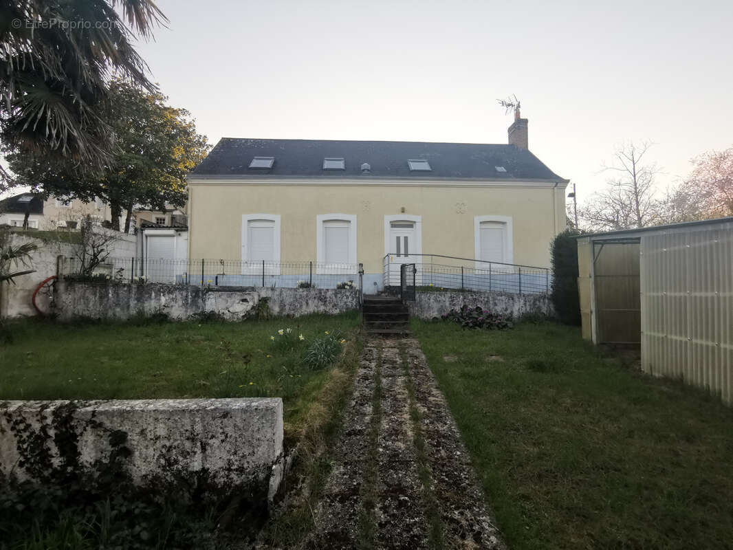 Maison à LA SUZE-SUR-SARTHE