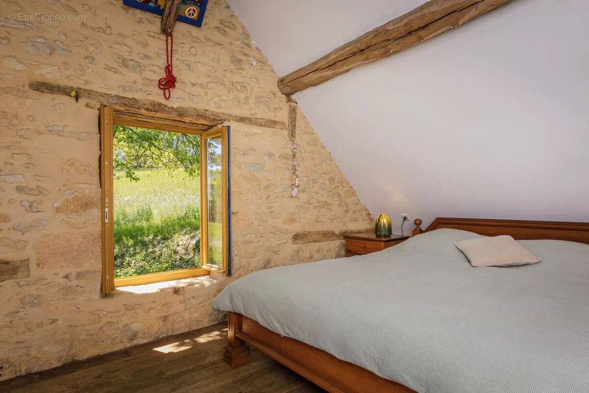 Charmante maison en pierre du Périgord avec piscine et vue sur la campagne - photo 7
