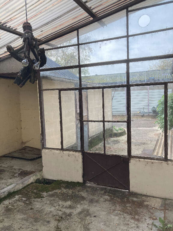 Commerce à IVOY-LE-PRE