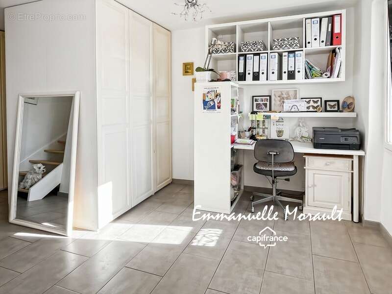 Appartement à BAGNOLS-EN-FORET