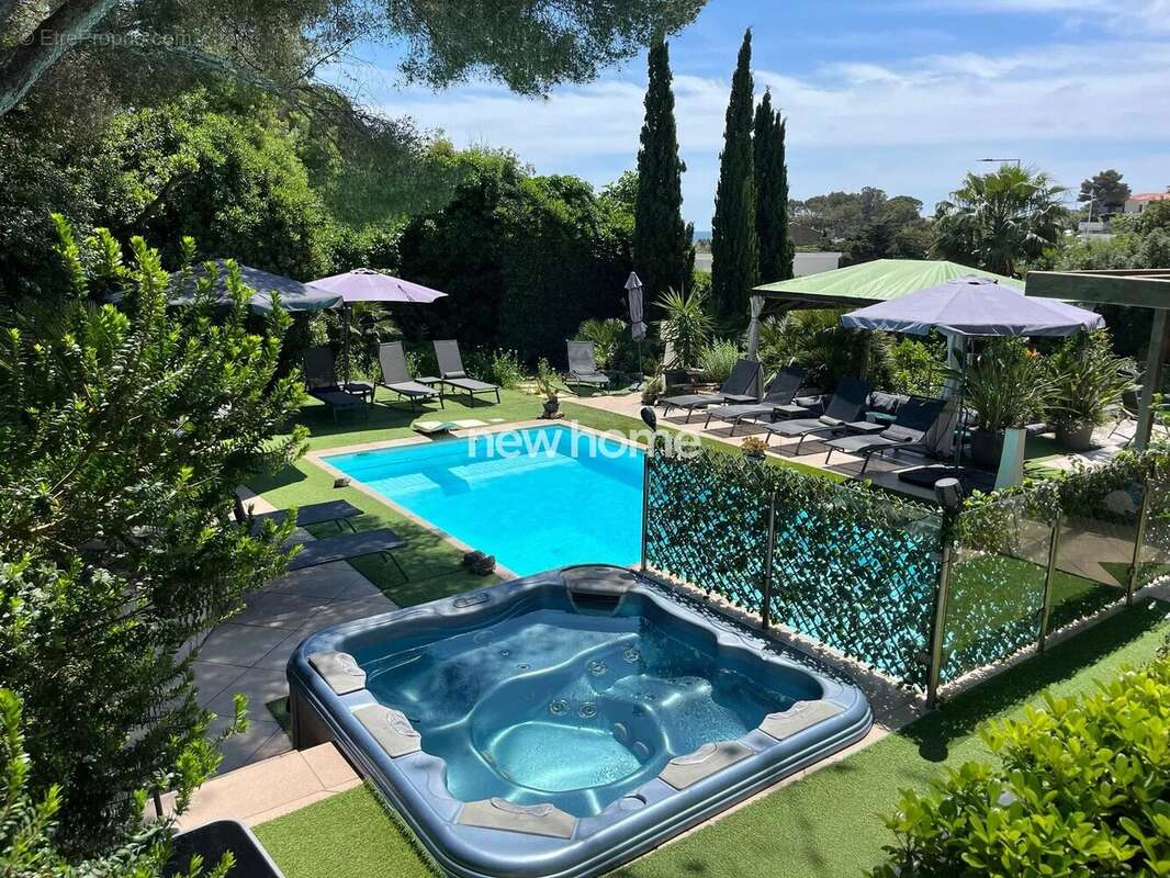 Maison à FREJUS