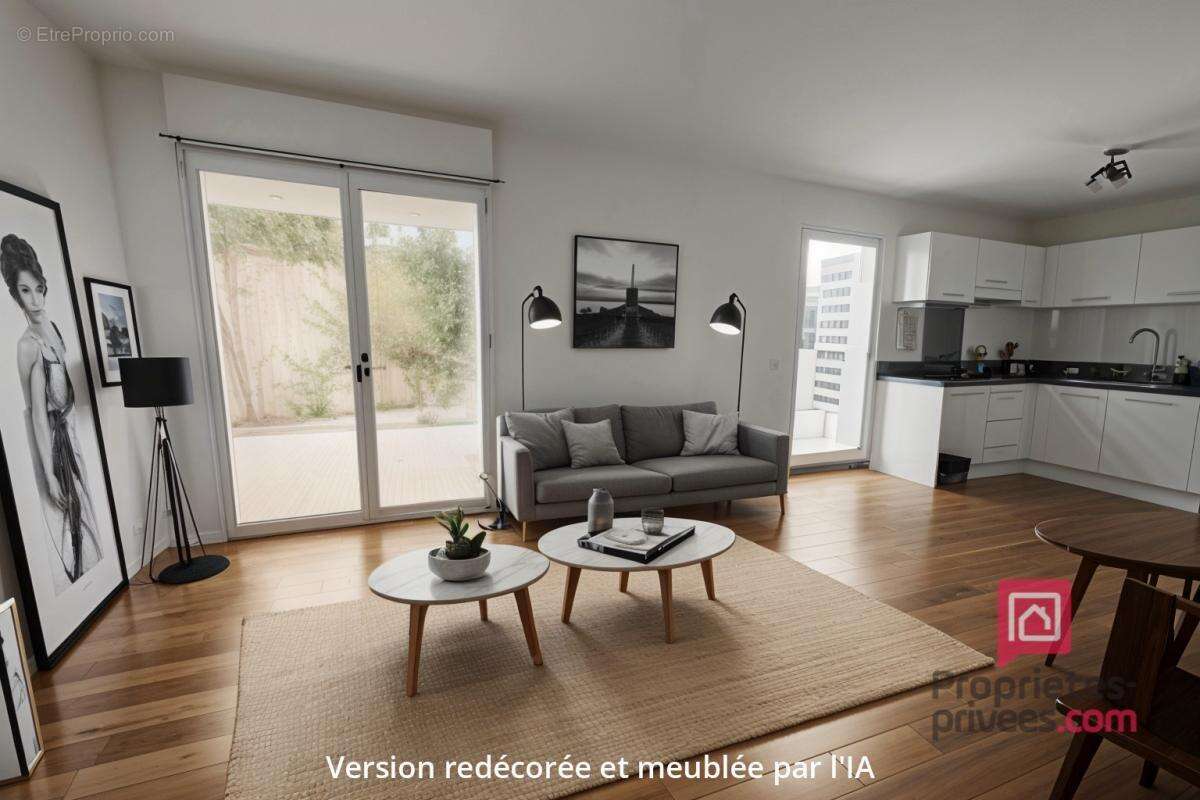 Appartement à ROQUEBRUNE-SUR-ARGENS