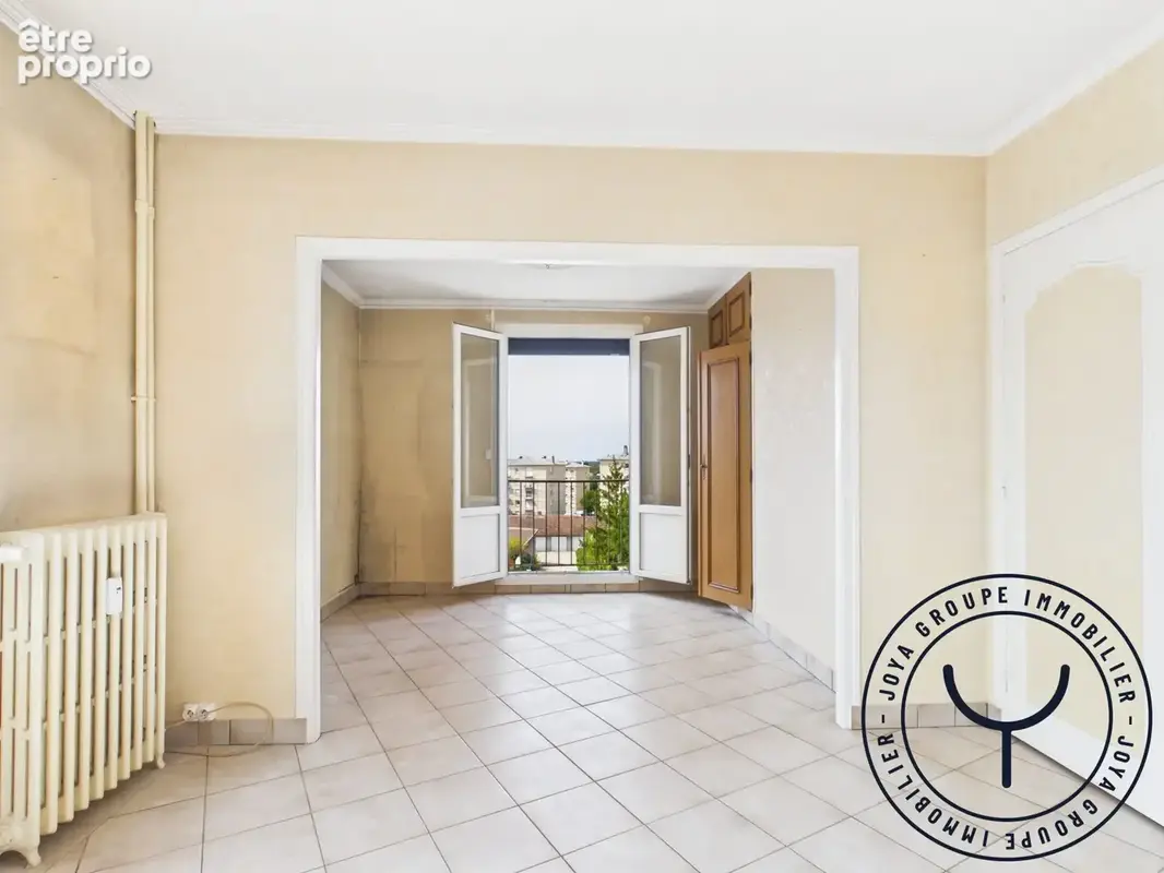 Appartement 3 pièces 59 m² à vendre à La Chapelle-Saint-Luc (10600) - photo 7