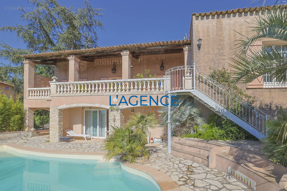 Maison à HYERES