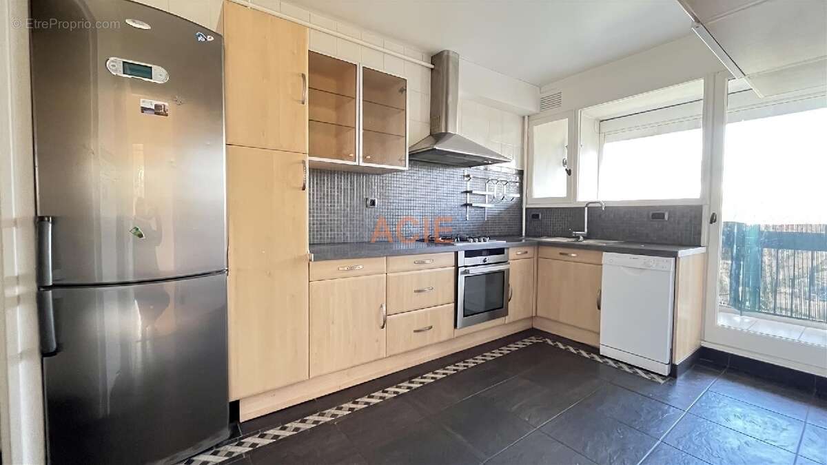 Appartement à LOUVRES