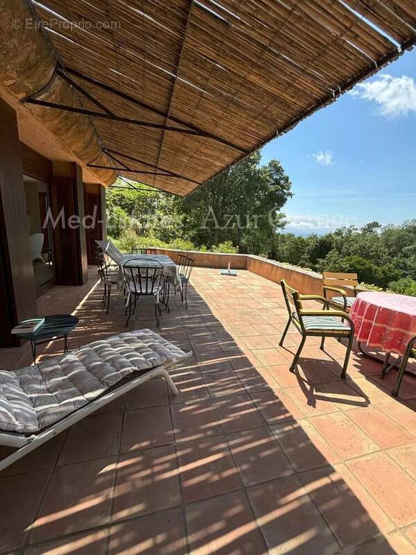 Maison à LA GARDE-FREINET