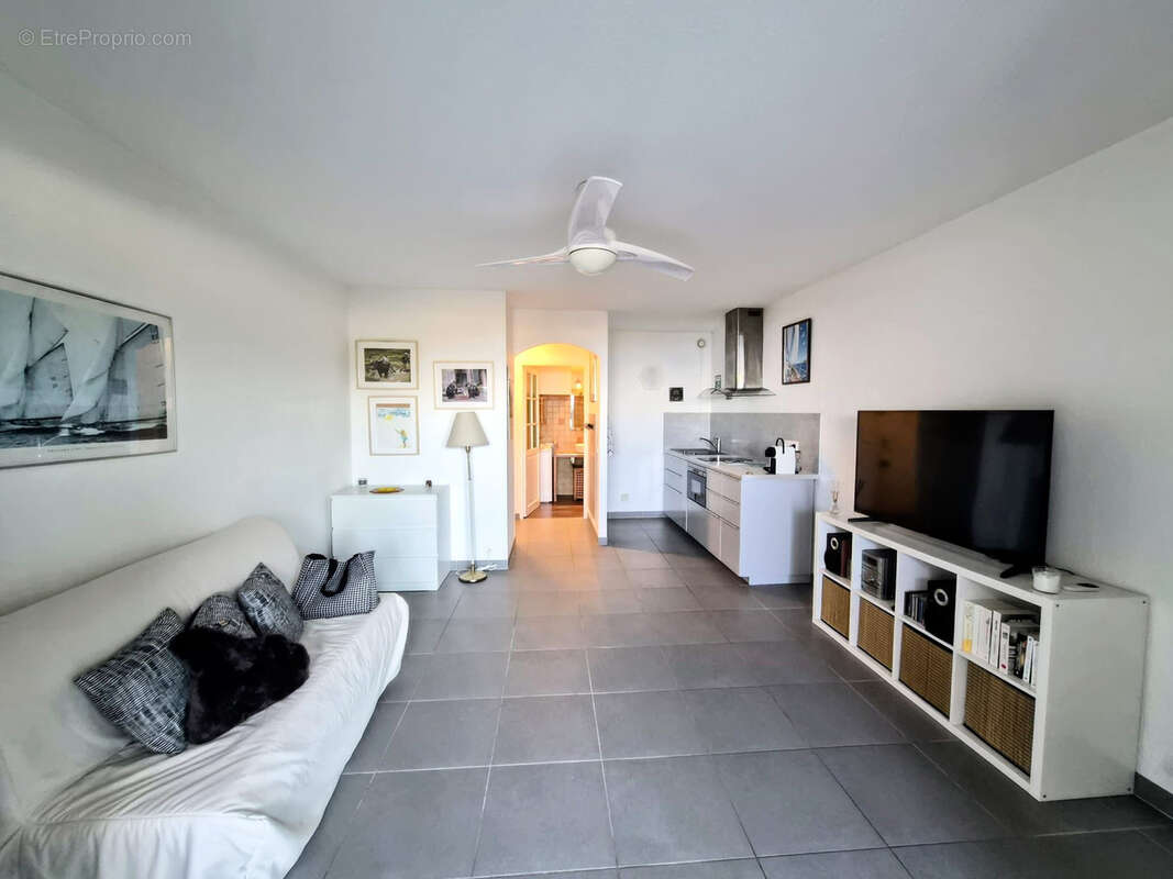 Appartement à CARQUEIRANNE