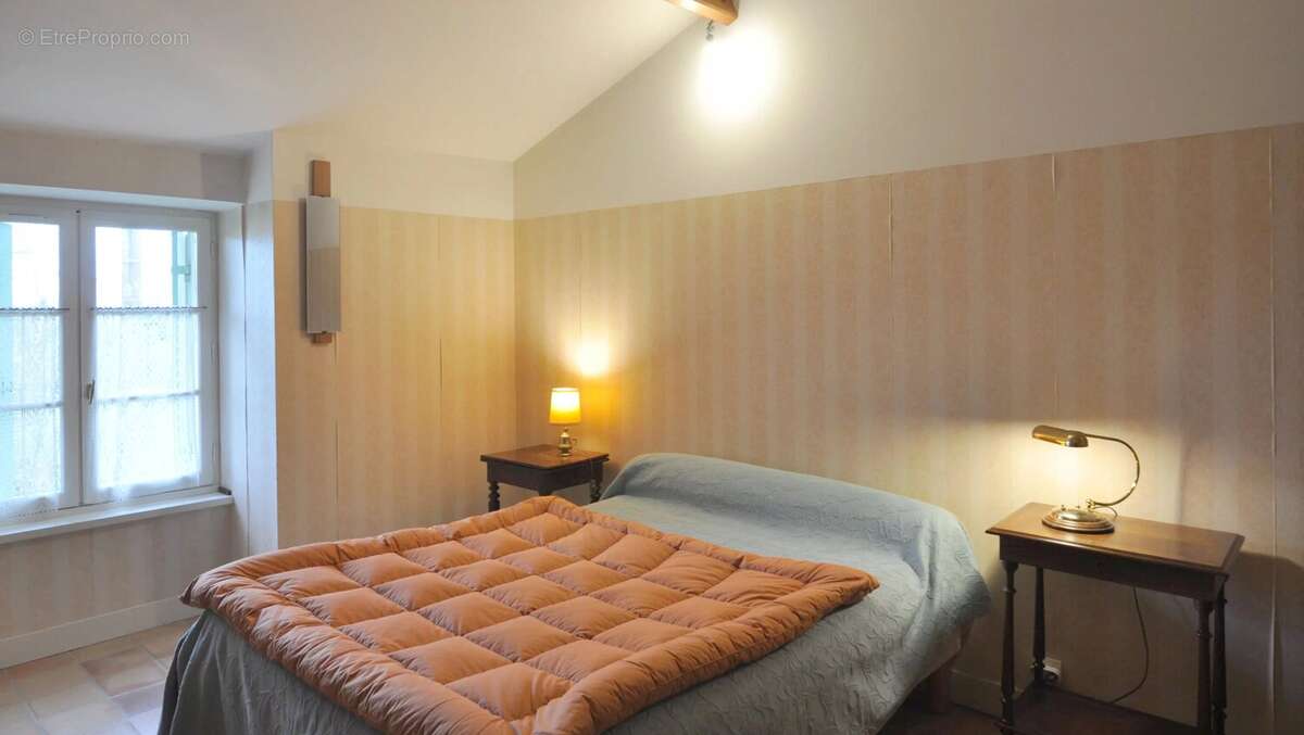 Maison à SAINT-AULAYE