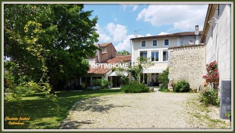 Maison à BLANZAC-PORCHERESSE