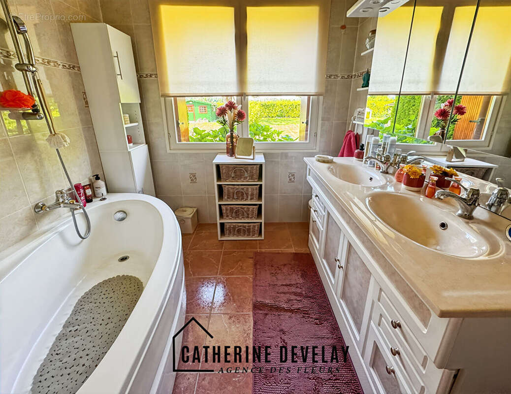 Maison à SAINT-PIERRE-DU-BOSGUERARD