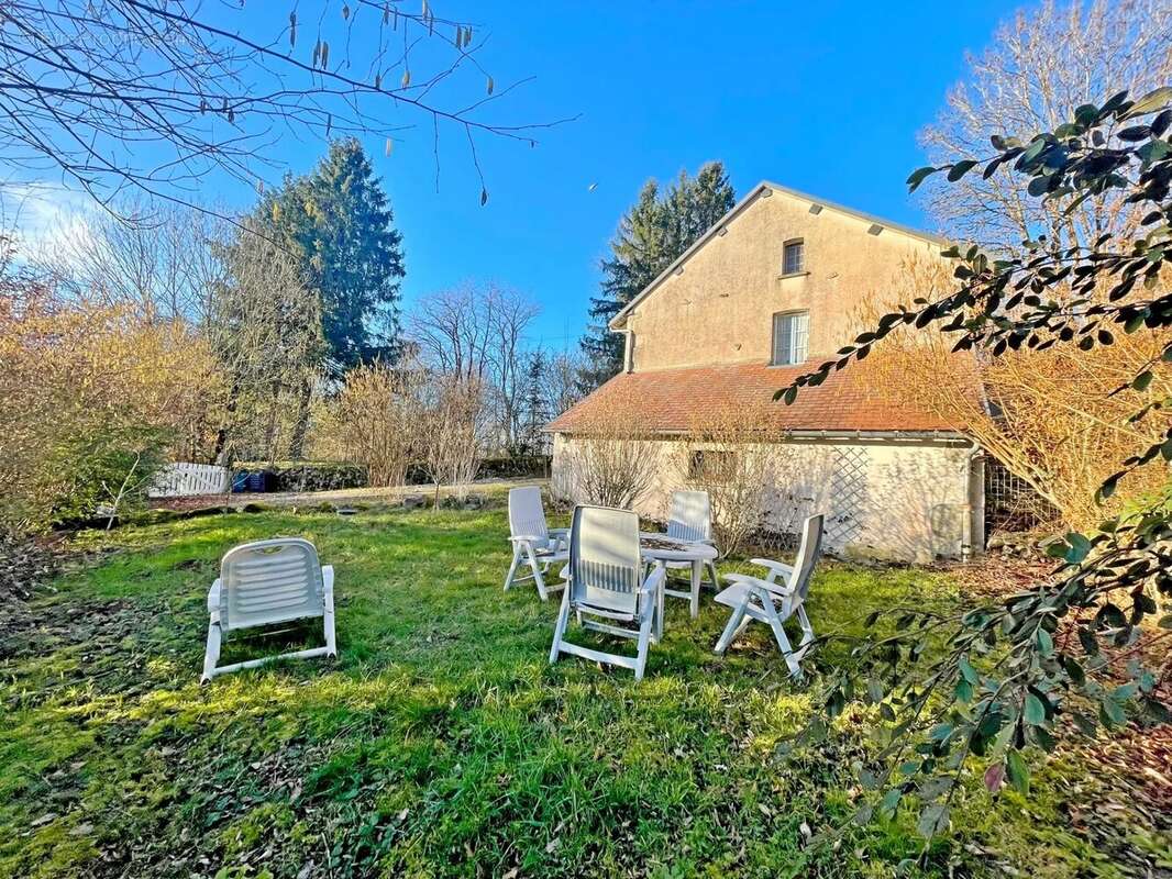 Maison à DUN-LES-PLACES