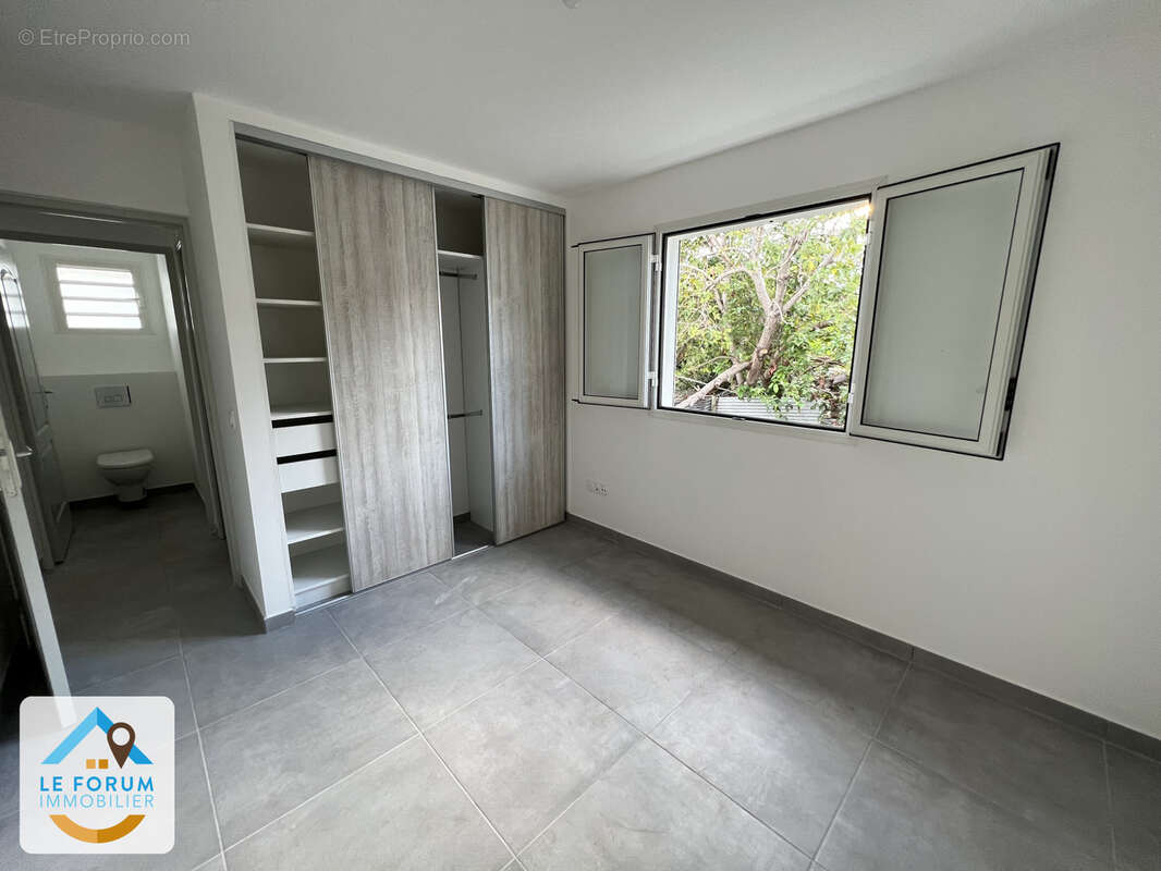 Saint pierre 97410 - villa moderne et agreable à vivre - beaux volumes - quartier prise - photo 8