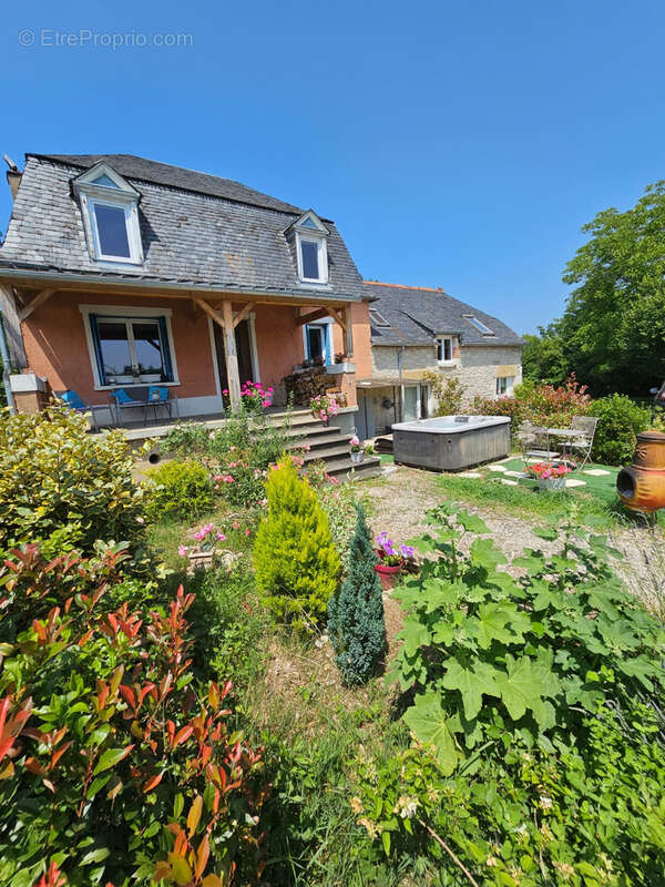 Maison à SAINT-SOZY