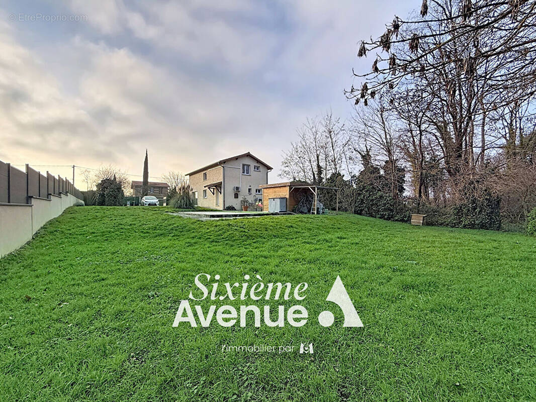 Maison à DECINES-CHARPIEU