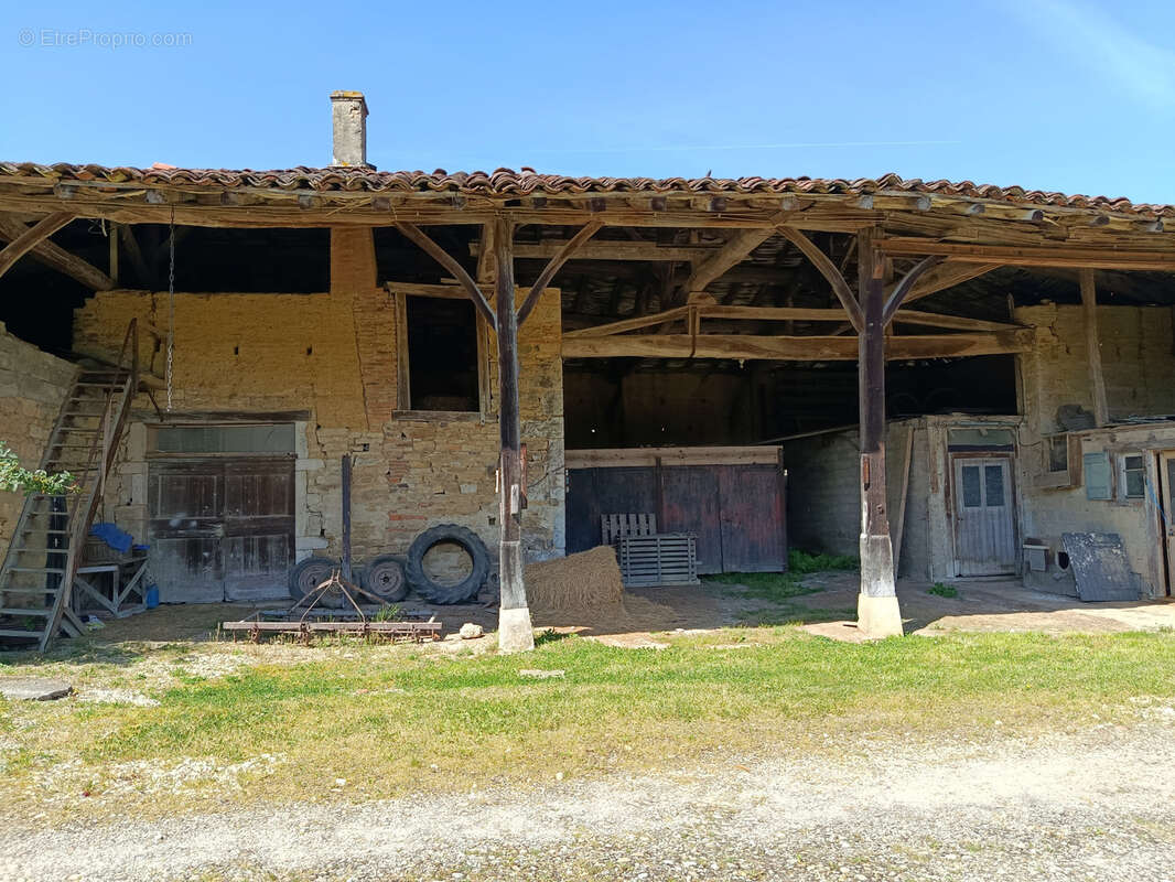 Maison à SAINT-ETIENNE-DU-BOIS
