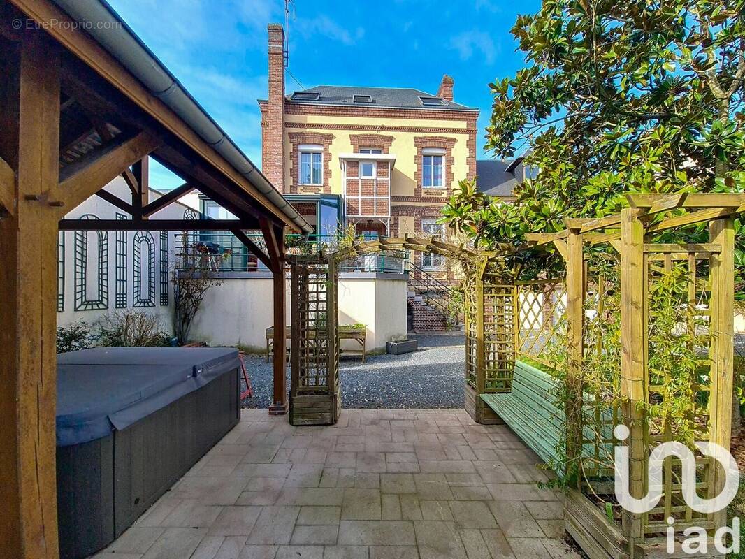 Photo 1 - Maison à SAINT-PIERRE-DU-VAUVRAY