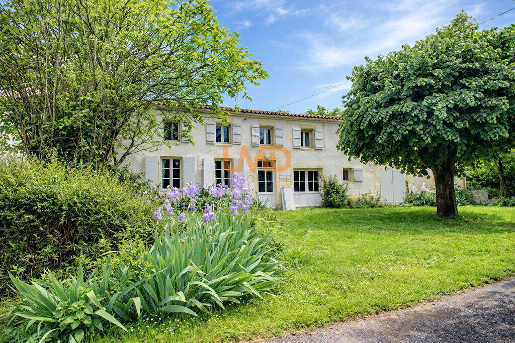 Maison à SAINT-DENIS-DU-PIN