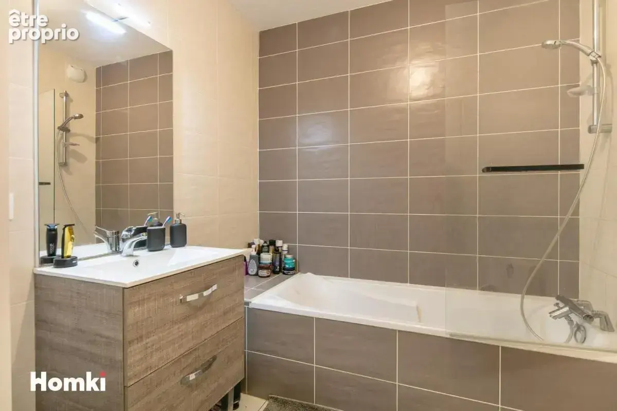 Appartement T3 de 60 m² à Grenoble 38100, Allée Henriette Gröll - photo 9