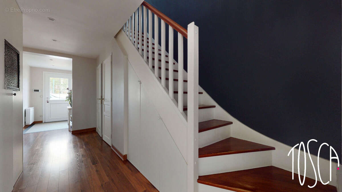 Maison à LE CHATELET-EN-BRIE