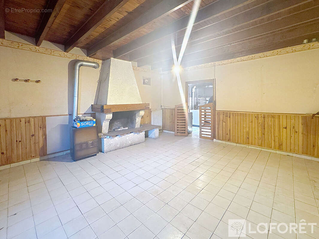 Maison à SAVAS-MEPIN