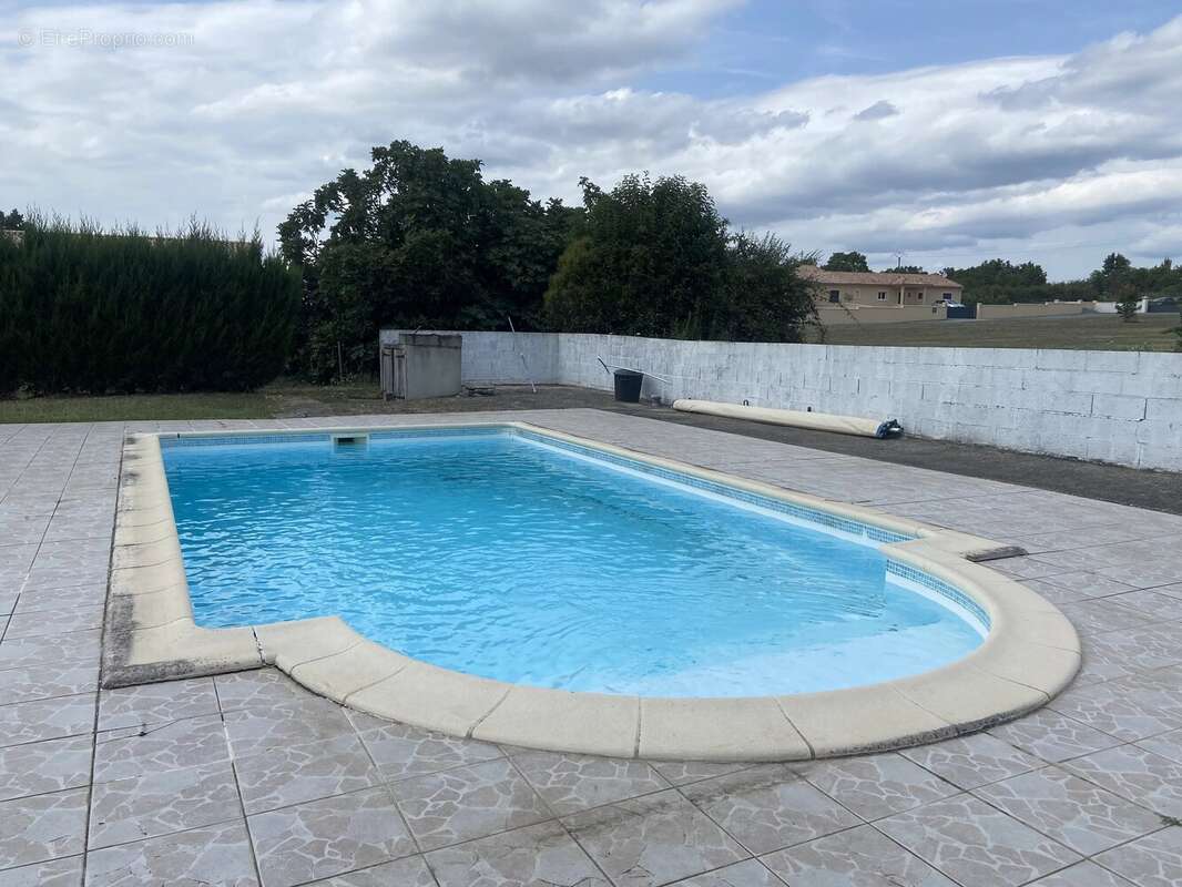 Jolie maison de village de 3 chambres avec piscine et garage - photo 16
