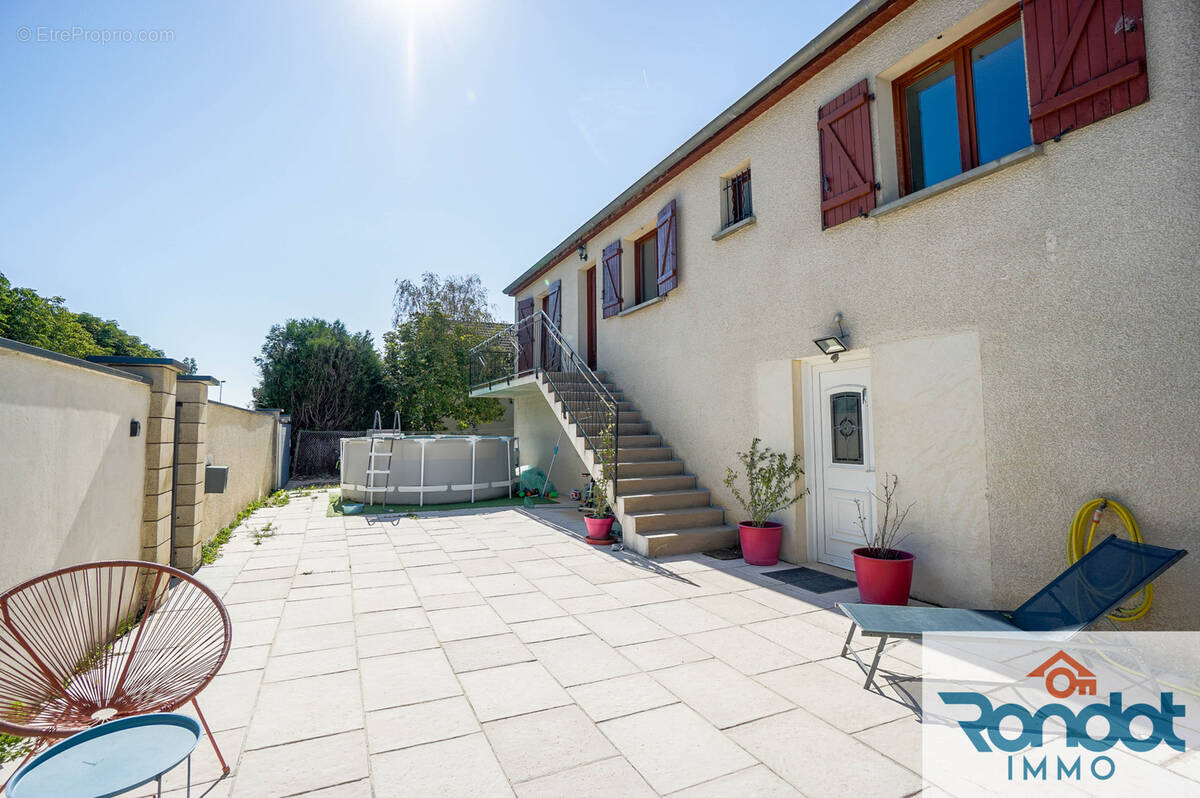 Maison à IS-SUR-TILLE