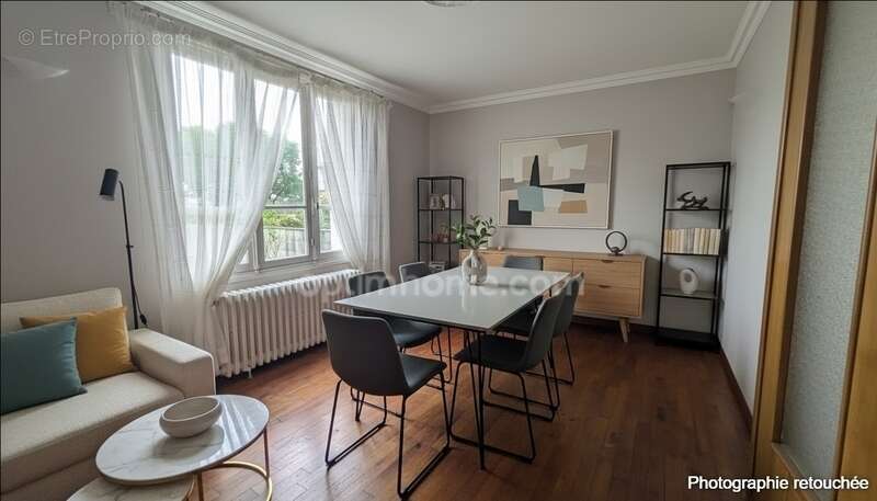 Maison à CHATEAUNEUF-DU-FAOU