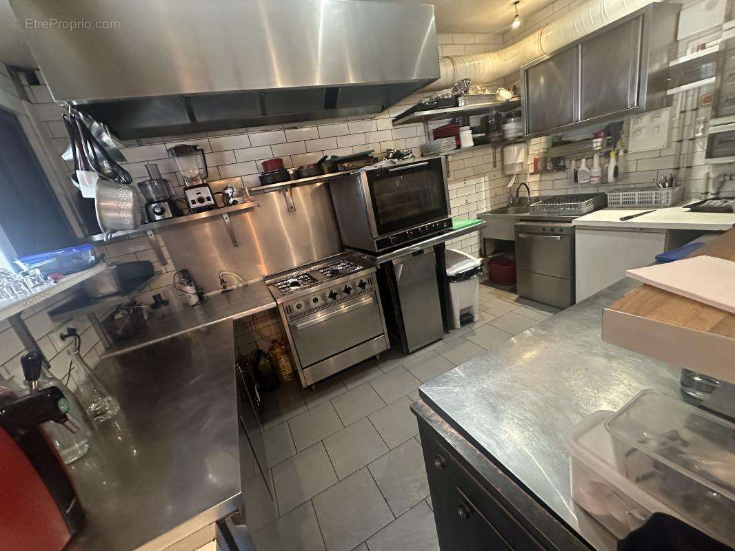 Commerce à PARIS-16E