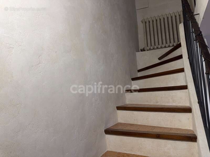 Appartement à BOLLENE