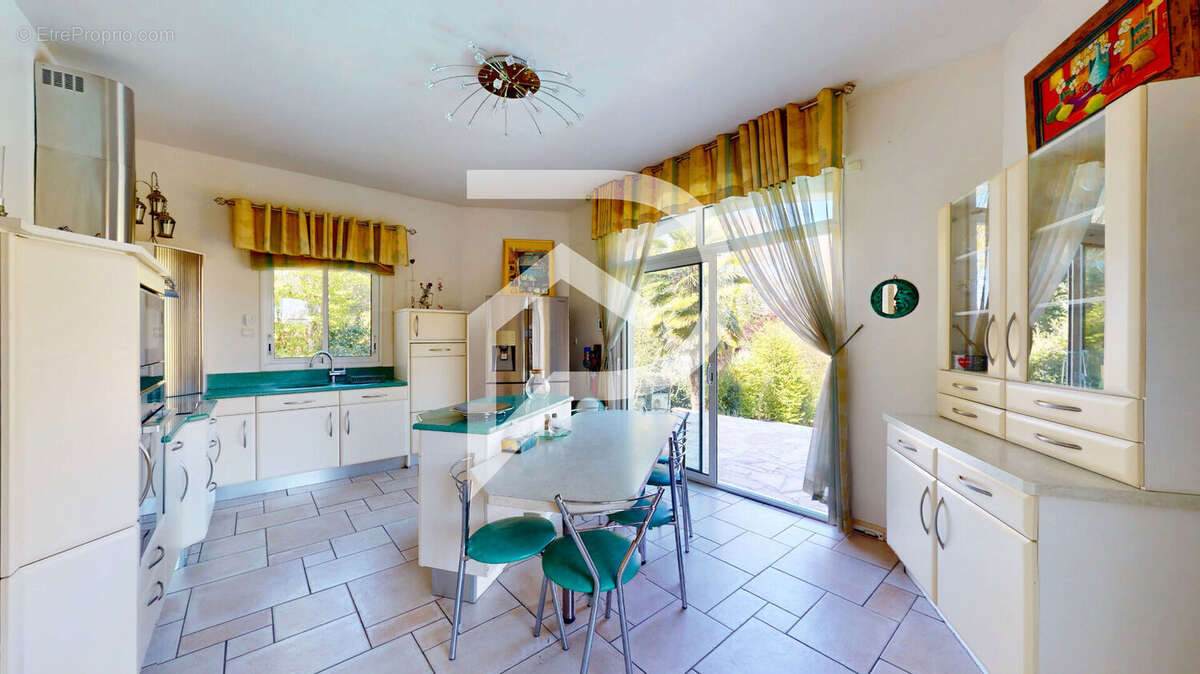 Maison à HARDRICOURT