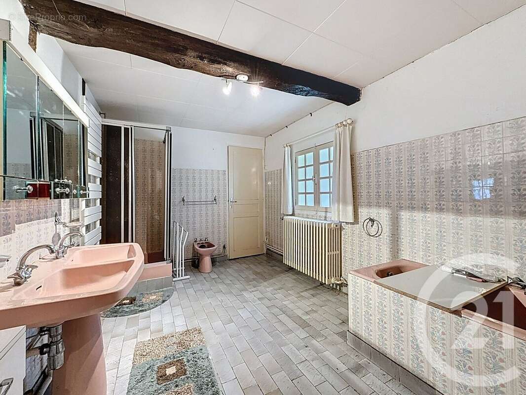 Maison à EGRISELLES-LE-BOCAGE