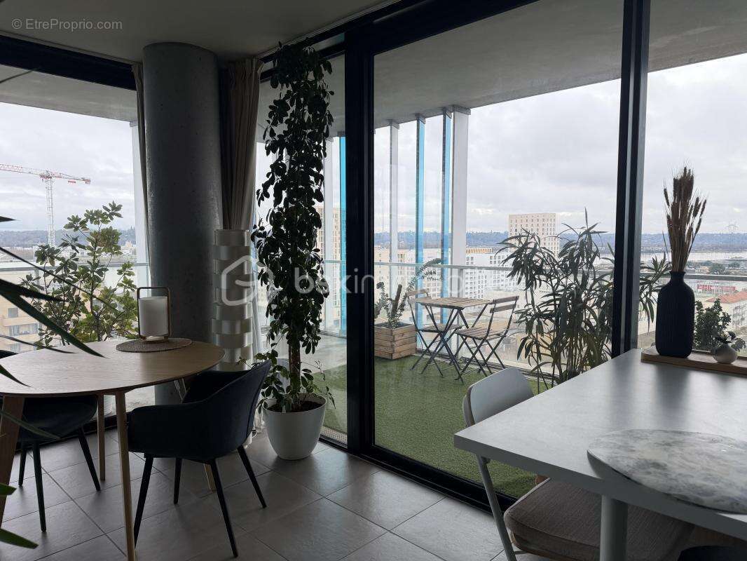 Appartement à BORDEAUX