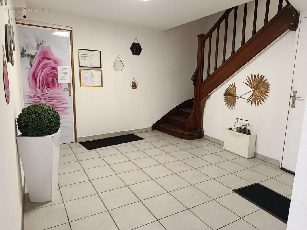 Immeuble complet avec 6 mogements - photo 2