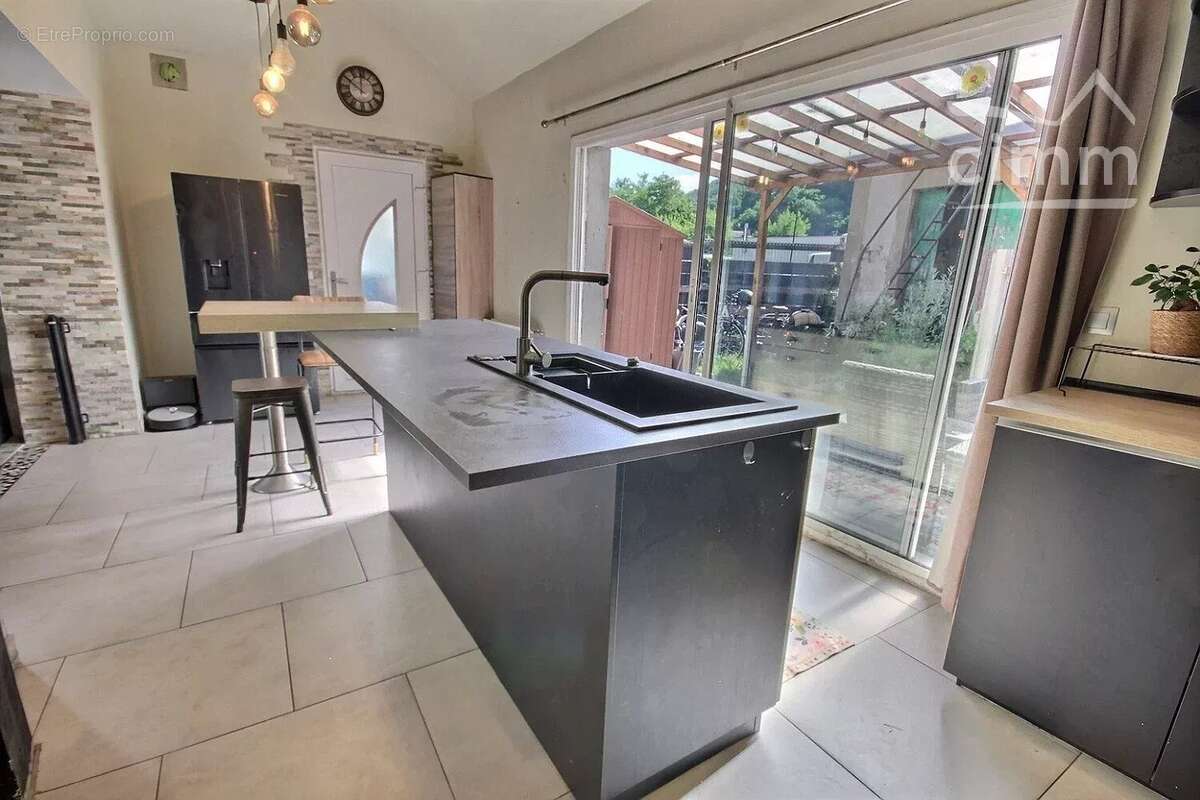 Maison à LA ROCHETTE