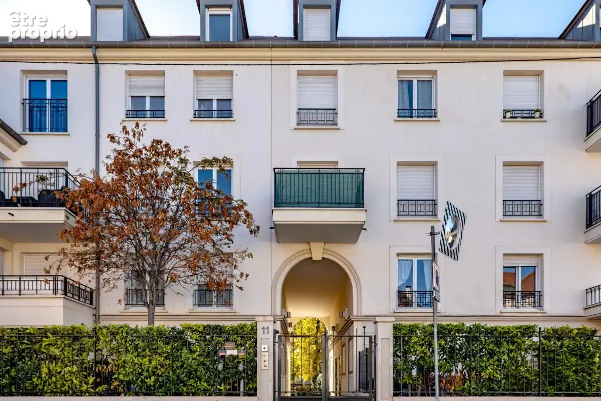 T4 de 78 m² avec jardin de 36 m² – Centre-ville – 2 chambres – 46 m² de pièce de vie – Parking - photo 12