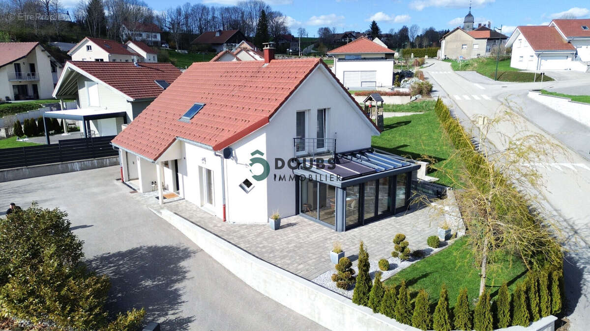 Maison située au Bélieu - photo 4