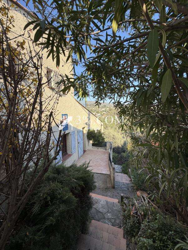 Maison à COLOMARS