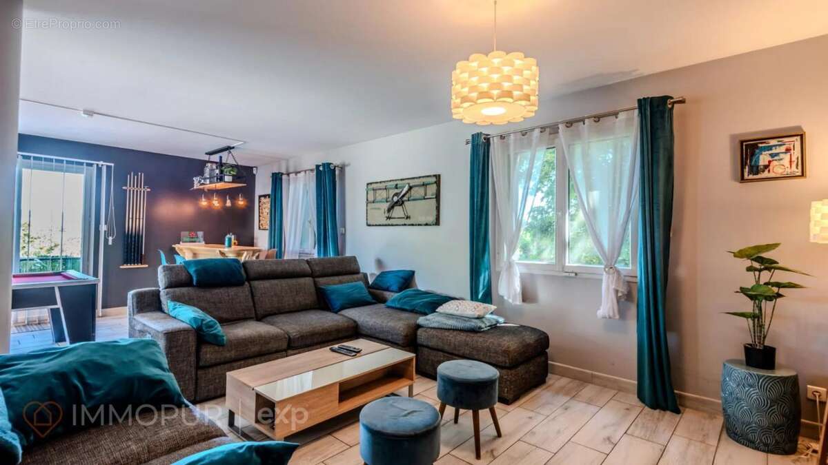 Maison à BRENTHONNE