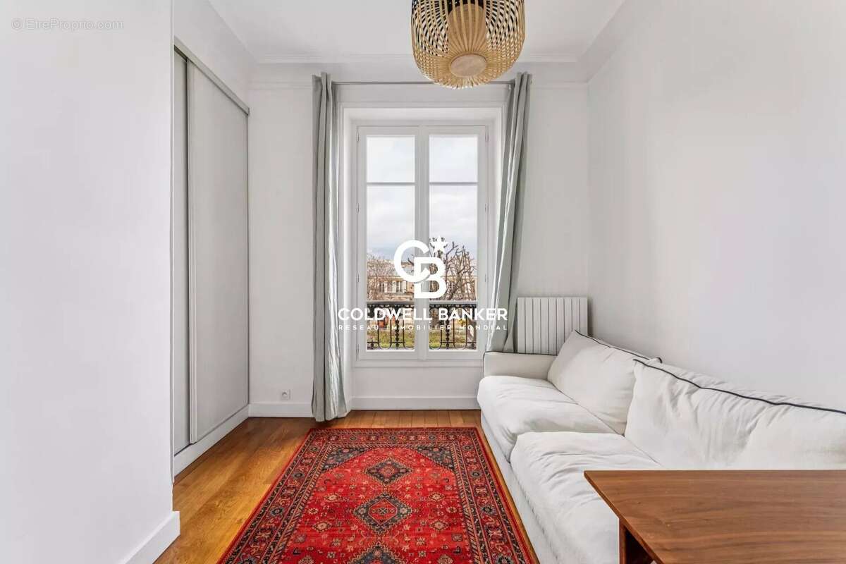 Appartement à PARIS-7E