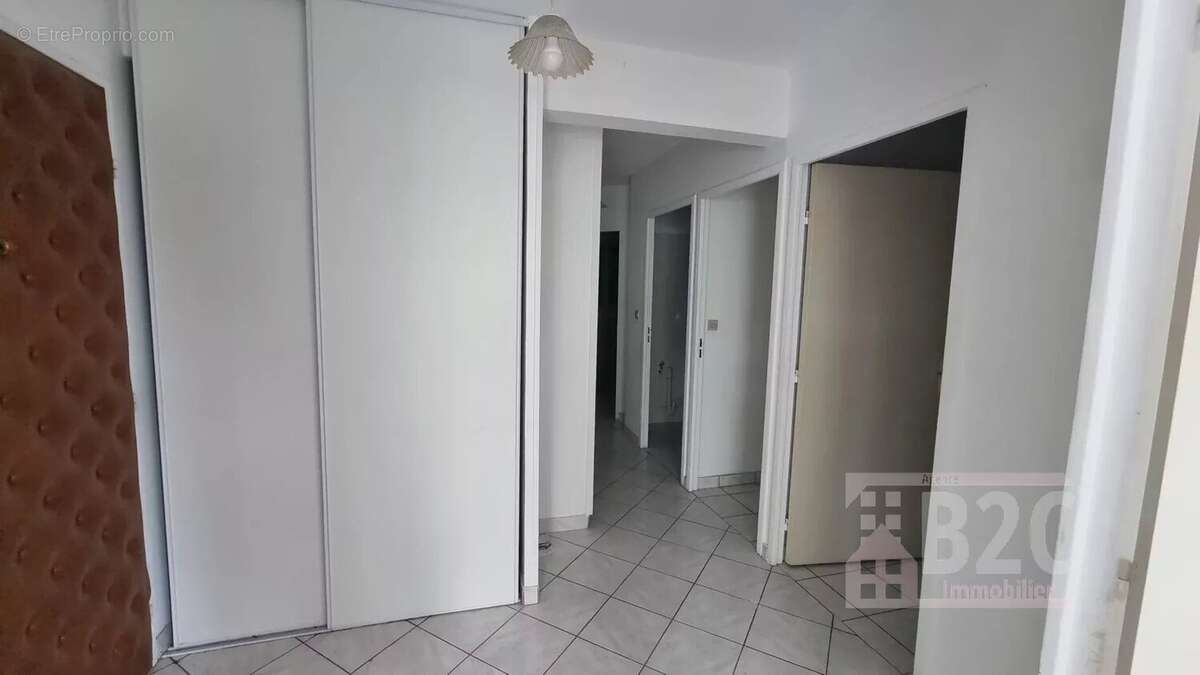Appartement à FONTAINE