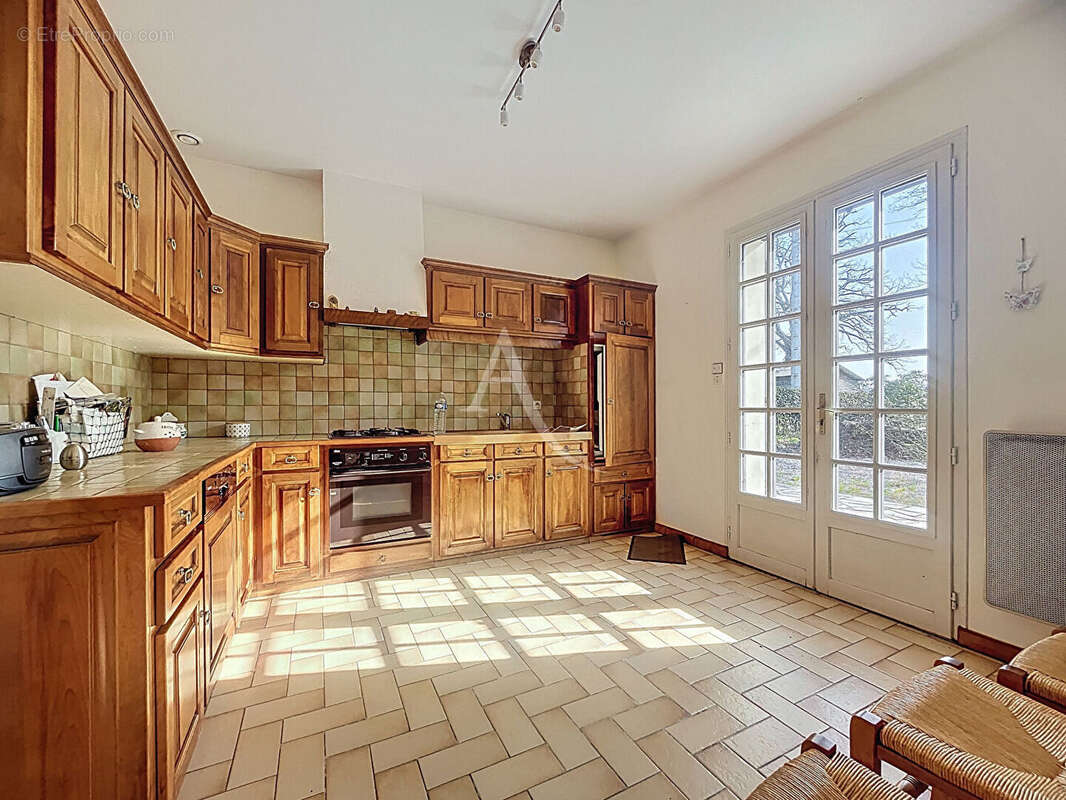 Maison à SAINTE-GEMMES-D'ANDIGNE