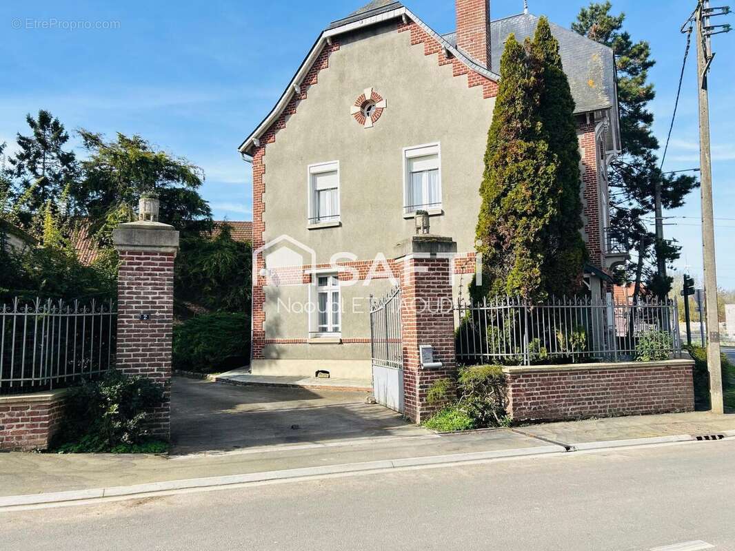 Maison 173 m² à Fontaine-Les-Croisilles  - photo 2