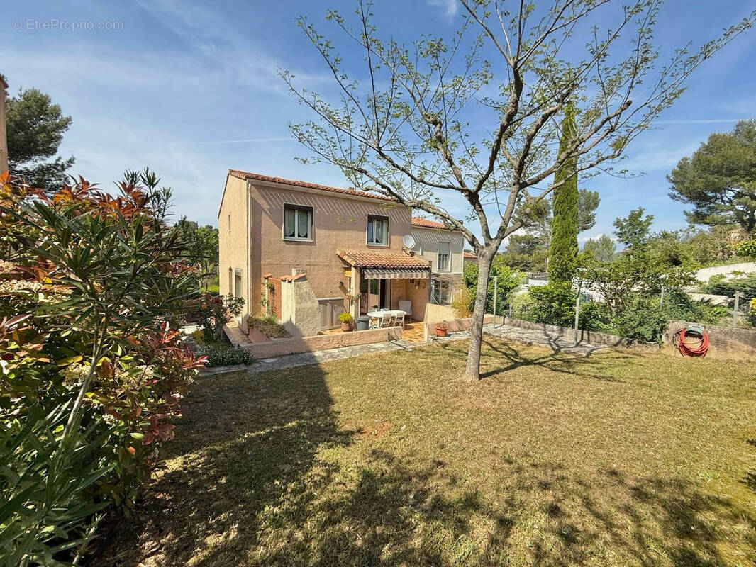 Maison à CARNOUX-EN-PROVENCE