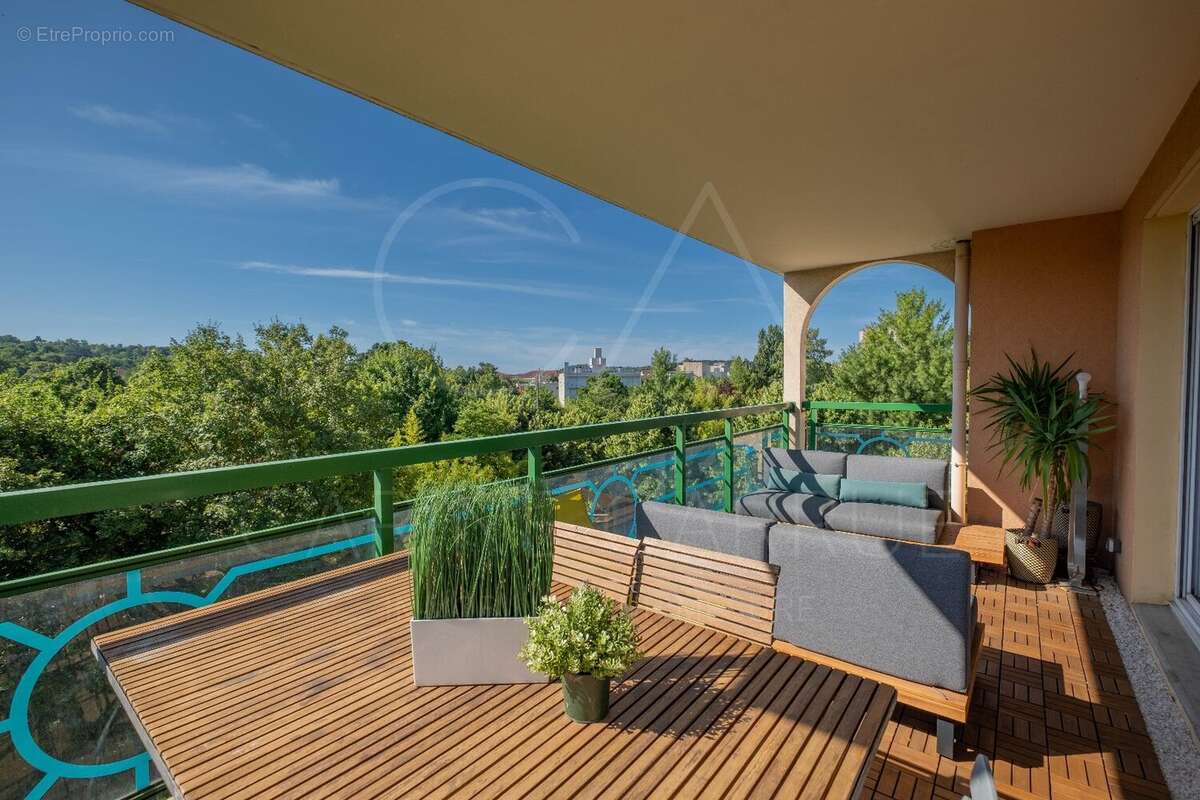 Appartement à TASSIN-LA-DEMI-LUNE
