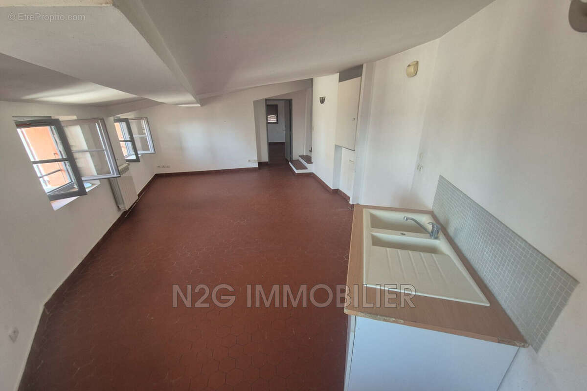 Appartement 82 m² à Grasse  - photo 5