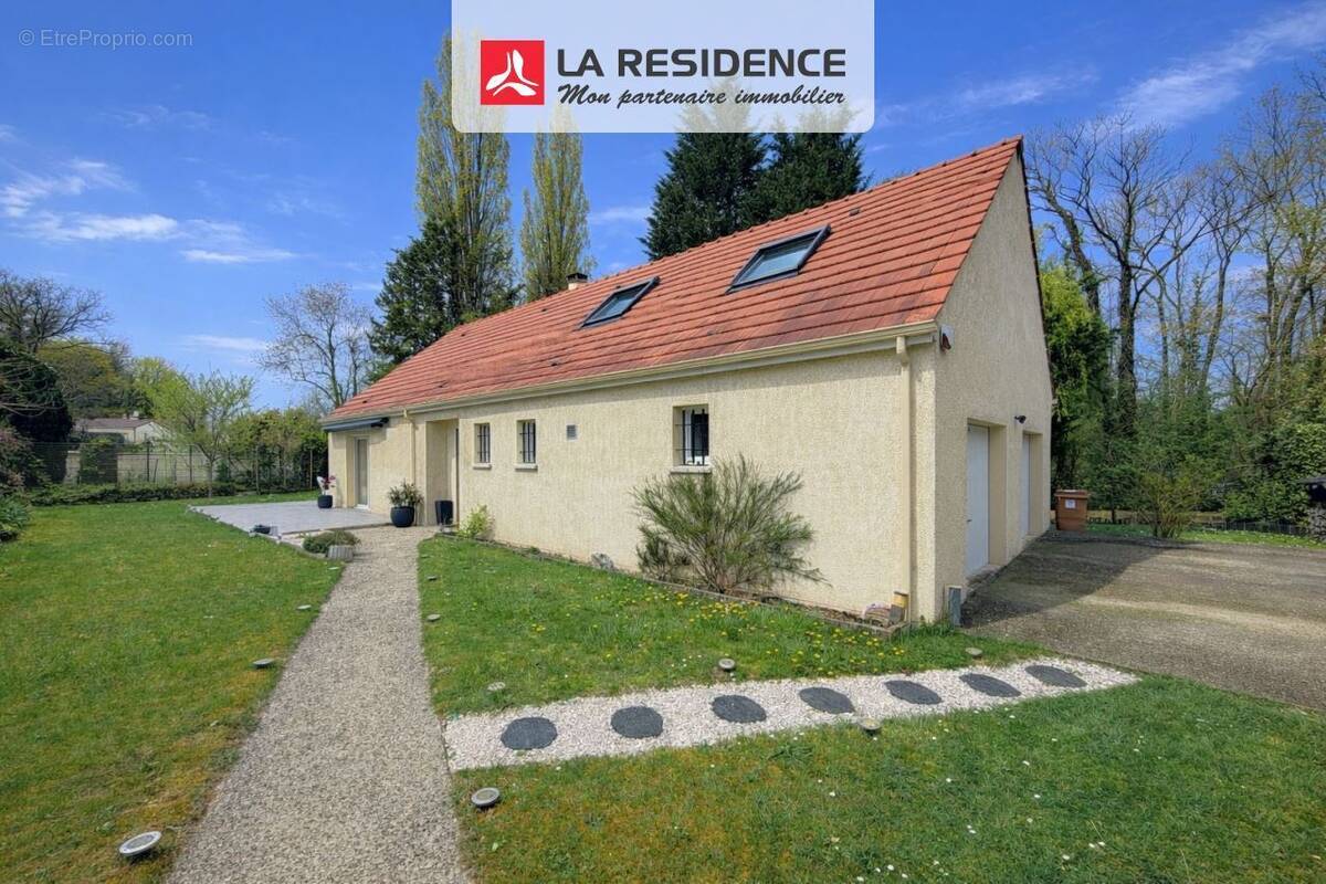 Maison à MERY-SUR-OISE