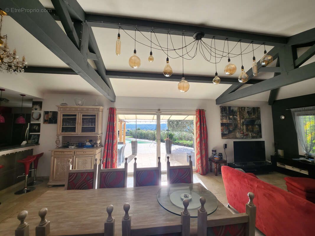 Maison à SAINT-MAXIMIN