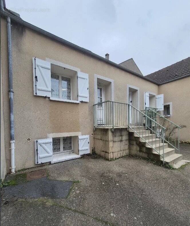 Maison à BAULNE